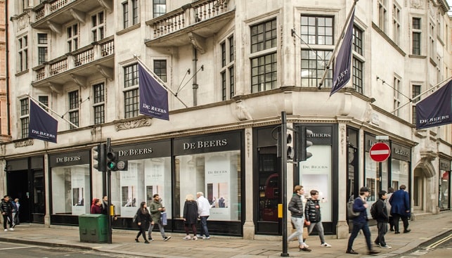 דה בירס חנות תכשיטי יהלומים בלונדון