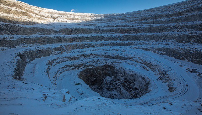 מכרה יהלומים דיאביק בשלג, קנדה