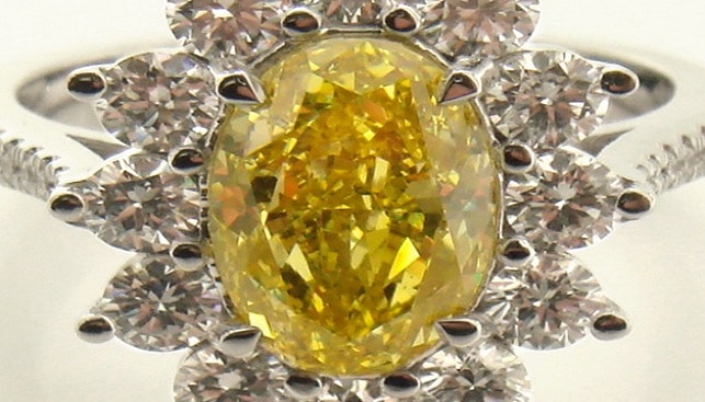 ring with a yellow diamond 6595579