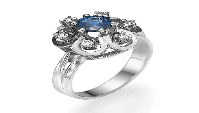 טבעת פרח אירוסין משובצת במרכז בספיר וביהלומים סביב