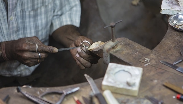 ייצור תכשיטים בהודו