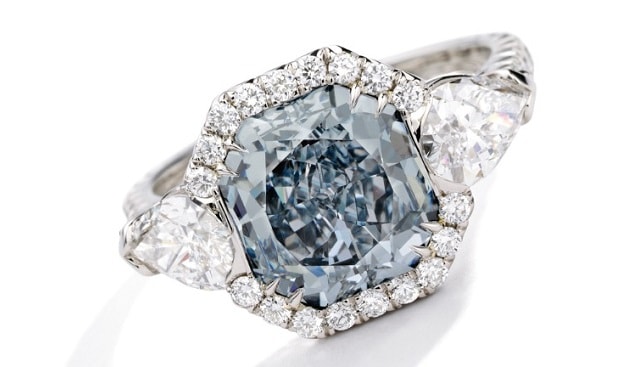 טבעת יהלום כחול פנסי