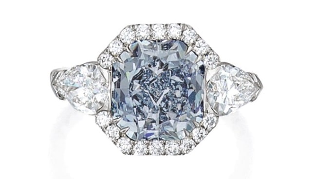 טבעת יהלום פנסי כחול