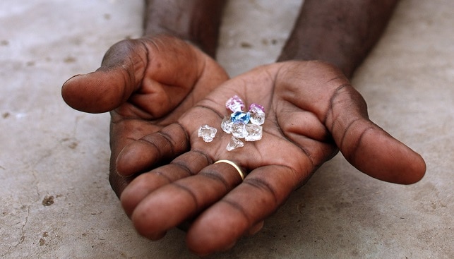 כריית יהלומים במכרות אפריקה