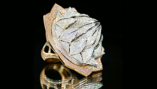 טבעת היהלום מקדש לוטוס