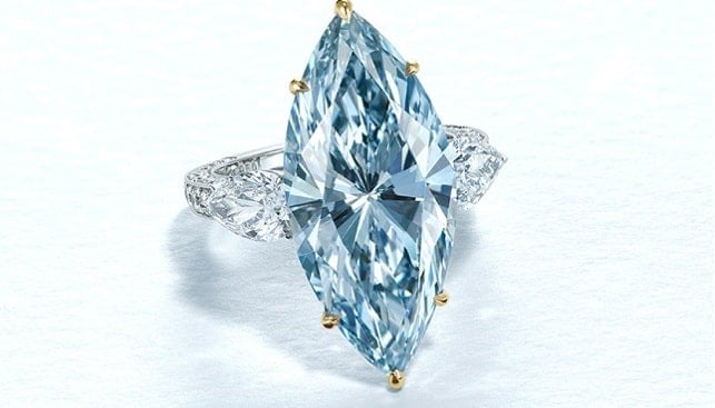 טבעת יהלום כחול כריסטי'ס