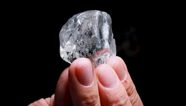 יהלום לבן במשקל 378 קרט של לוקרה