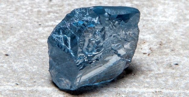 פטרה יהלום כחול גדול