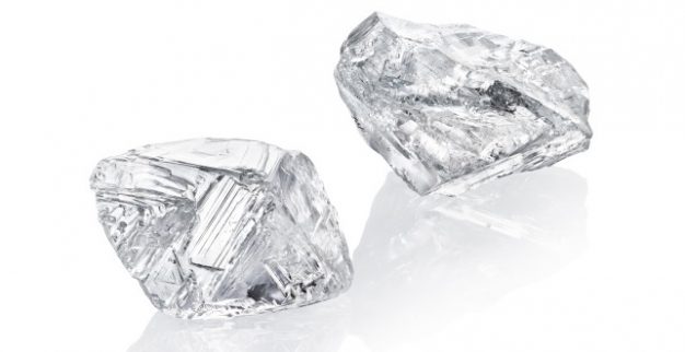 ביום אחד אלרוסה גילתה שני יהלומים ענקיים במכרה אודצנאיה