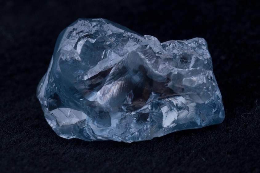 יהלום כחול נדיר פטרה